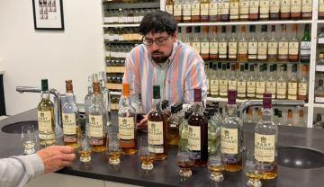 Lineup van Hart Brothers visit